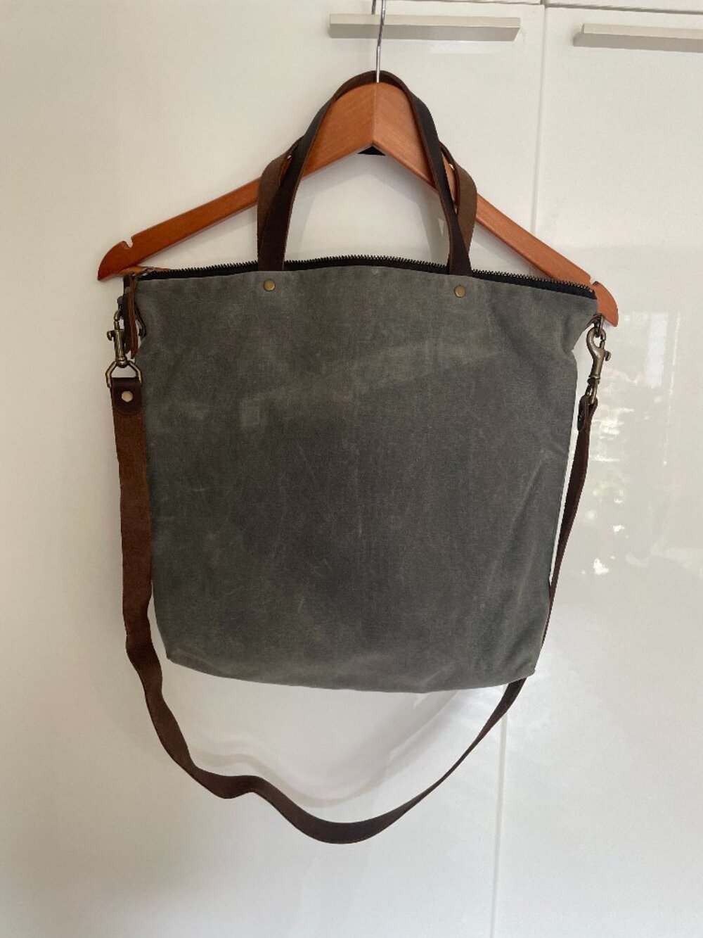 BOOKHAU waxed canvas bag